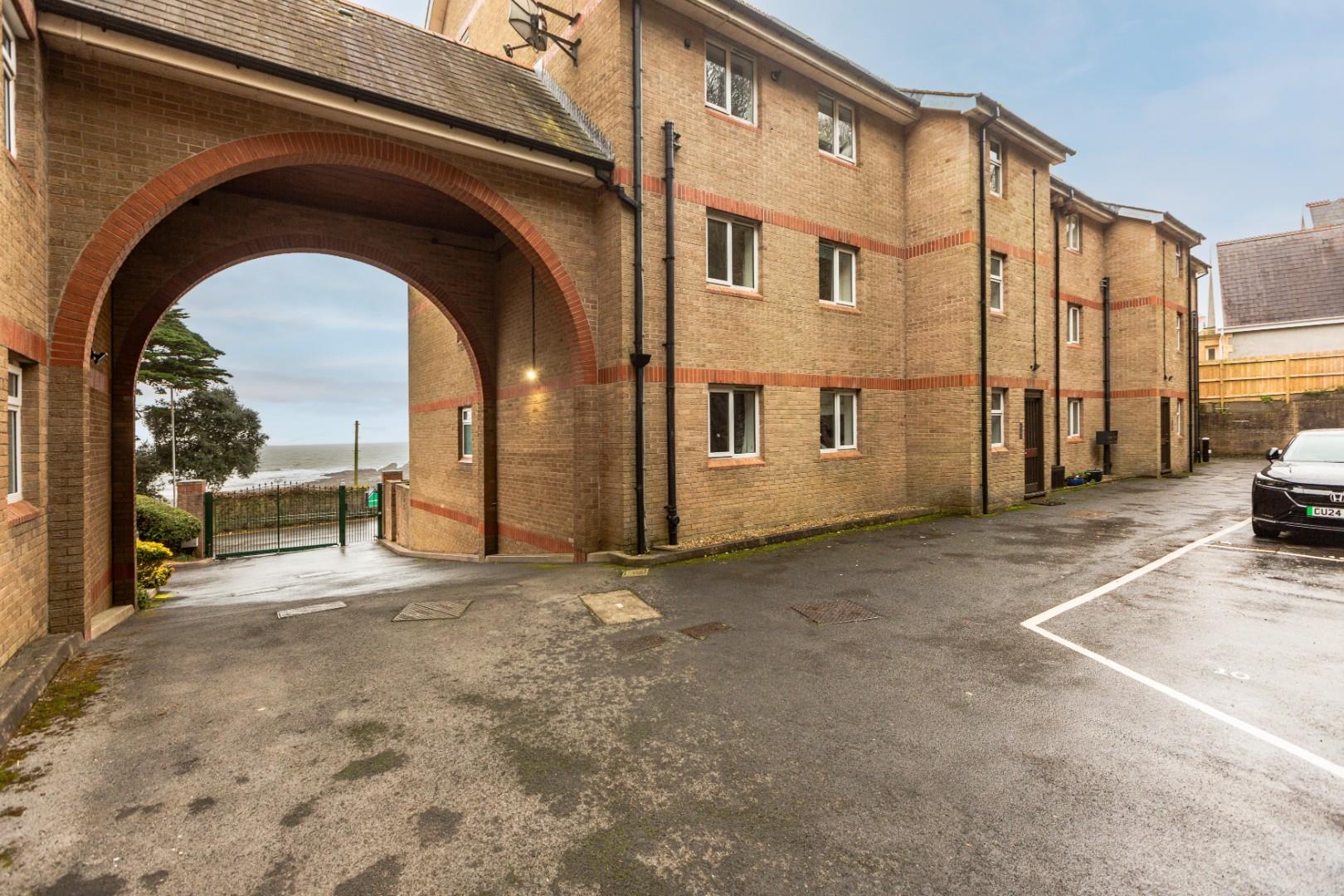 Crawshay court, Langland Bay Road, Langland, Swansea, SA3 4QZ